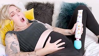 Pregnant Yoga Pants Cum - AbbeyRhode Pregnant