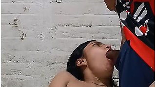 Mi Hermanastra Estaba Masturbandose Y La Pongo A Chuparme La Polla Mientras Fumoamateur Real