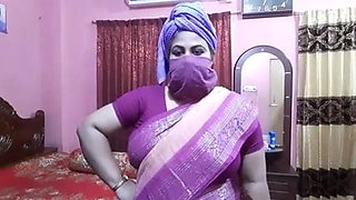 Desi aunty sex talk, Didi trains for sexy fucking
