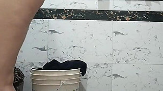 Priya Bhabi Big Boob Bathing Show