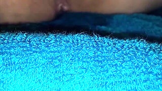 Fapping.. chewing gum.. & some cream in between...