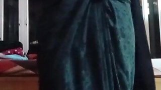 Indian Gayboy Crossdresser Gaurisissy perceiving nasty in black saree displaying her immense melons