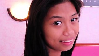 Sexual brunette oriental perfection gets wild snatch ride