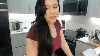 Hot brunette close up pussy masturbation on cam