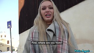 Amber Jayne's Wild Passion in Public Naughty Ride