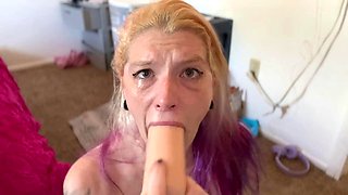 Missellie8 in Glasses Dildo POV