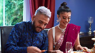 Yasmina Khan - The Bengali Dinner Party [UltraHD 4K] - Yasmina khan