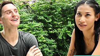 Kinky Thai amateur hooker hotel fuck
