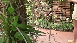 Caught in Public: Photo Session in a Public Place Ends in a Risky Blowjob with My Photographer.