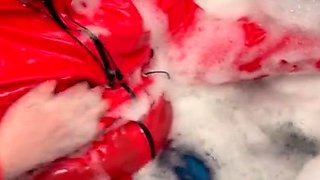 Amateur fat slut getting her wet pussy