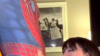 Waifumiia Spiderman Fucks Spider Gwen’s Hot Pussy