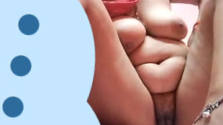 Desi gaw ki Bhabi apna boobs aur chut dikha rahi h.. kya mast chut h