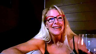 Blonde emo amateur solo masturbation