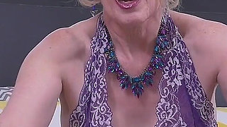 American GILF Sindee Dix Will Show You a Great Time in Her Purple Lingerie and Nylon Pantyhose