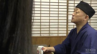 21L-025-003-A daughter who is still violated even if she gets pregnant by a priest
