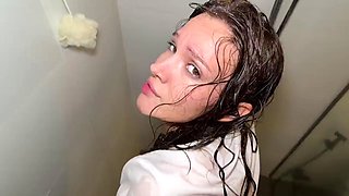 My Secretary Brought Some Documents to My House. She Fell Into the Pool and Had Sex in the Shower