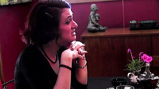 Amatory Sadie Lune and Bianca Stone's toys trailer