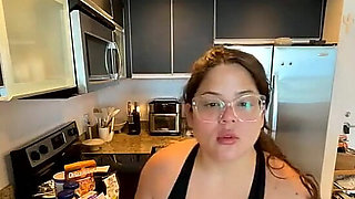 Live Stream with Dani Valentina
