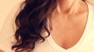 Have a Quick Fuck with Your Stepmommy Mindi Mink