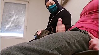 Freak physician puts a covert camera in his waiting guest room, this muslim breezy will be caught crimson-passed with empty French ball