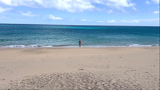 Naked Beach MILF Helps a Jerking Stranger - Cum on Her Ass