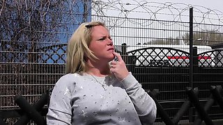 HAUSFRAU FICKEN - Mature German housewife gets fucked hard