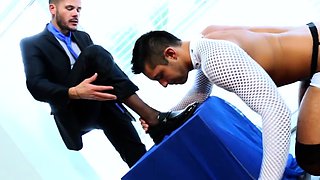 Pumped Sub Savours Massive Cock